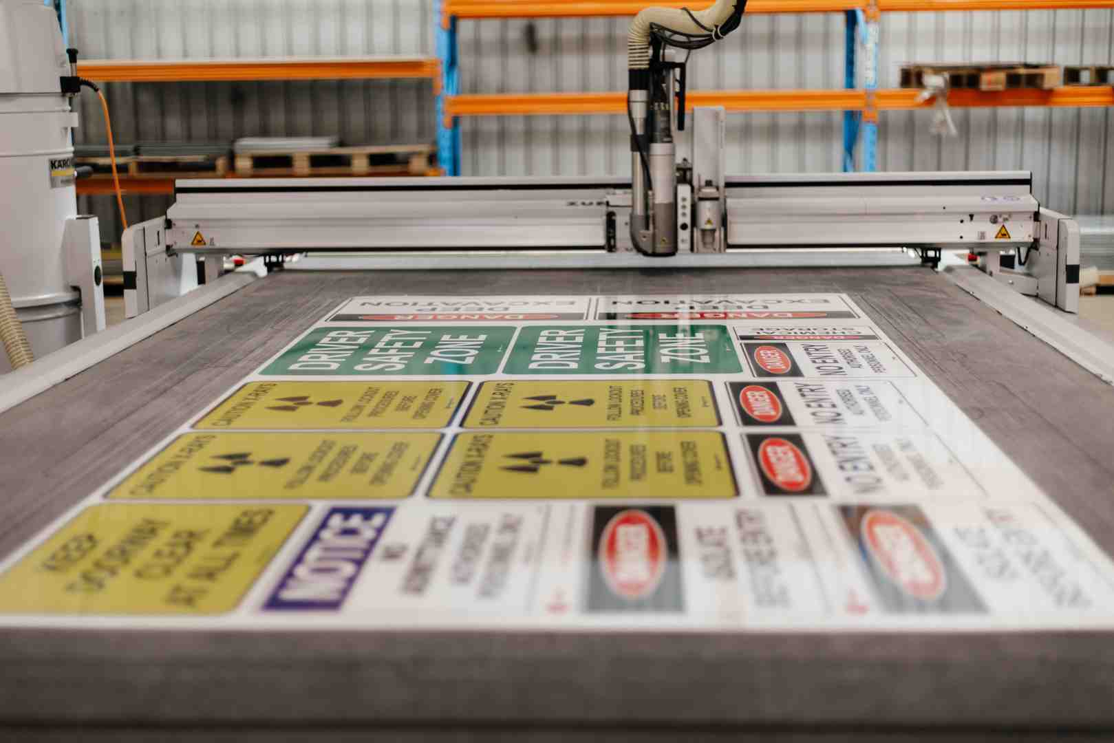 Top 5 Custom Outdoor Signage Tips Pinnacle Signage top-5-custom-outdoor-signage-tips-pinnacle-signage