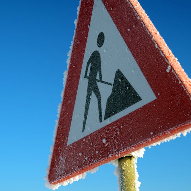 Road Work Alert – The Ultimate Construction Ahead Road Sign Buying Guide