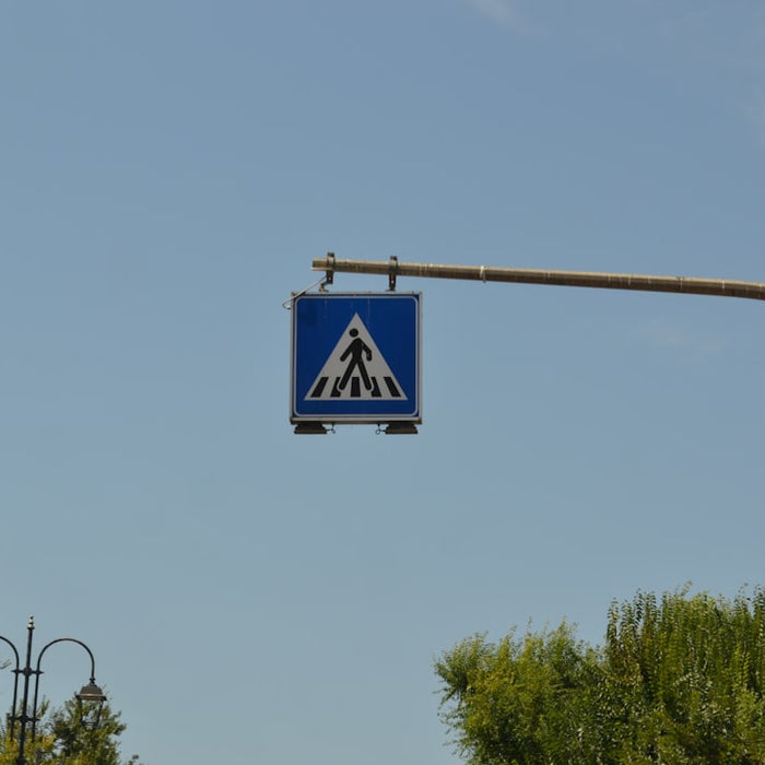 Suppliers of Construction Traffic Signs in Wagga Wagga: A Profile on Pinnacle Signage