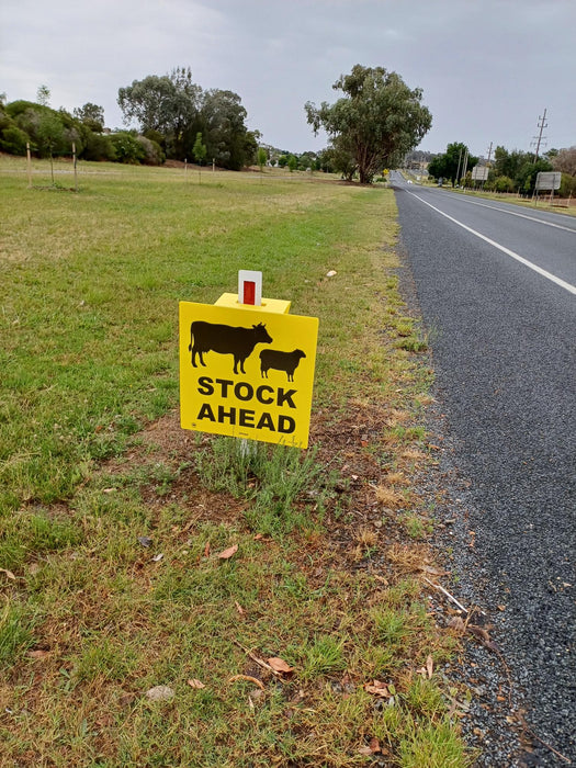 Stock Ahead (Sheep & Cattle Picto + Stock Ahead Text), 600 x 600mm Corflute Guide Post Sign